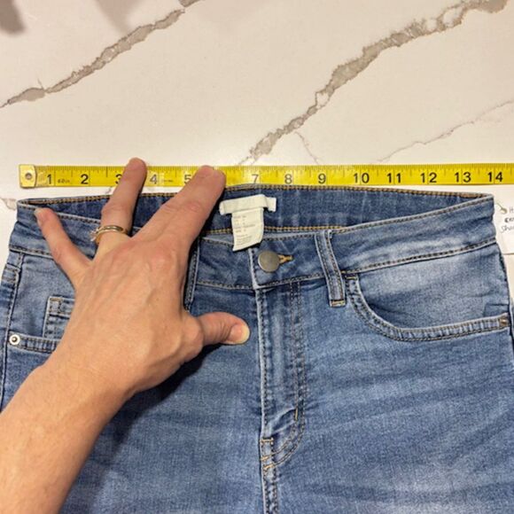 H&M | Women’s Stretchy Denim Blue Jeans Summer Shorts Size 4 - Picture 8 of 10
